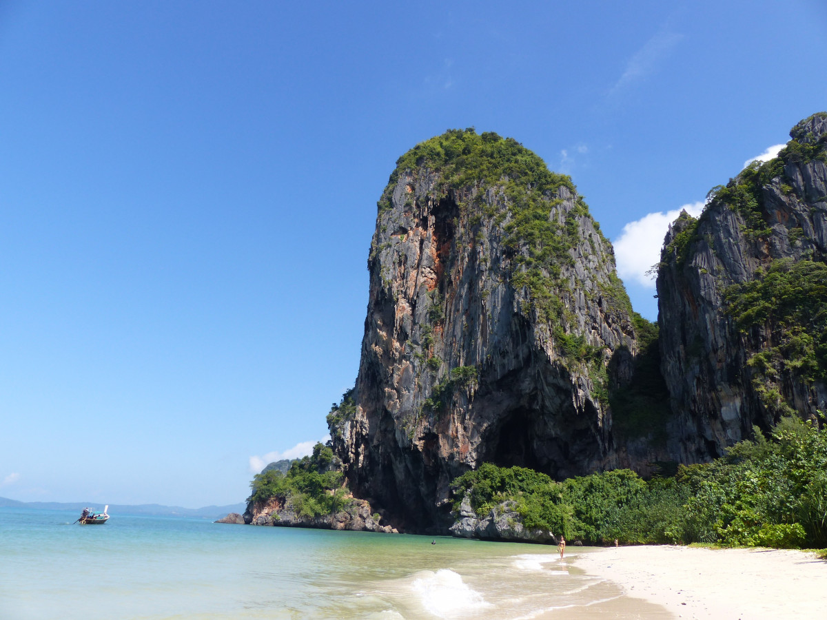 Feast in a Limestone Cocoon: Krabi’s Unique Grotto Experience